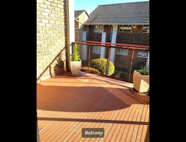 2 BEDROOM APARTMENT FOR SALE IN RAVENSWOOD